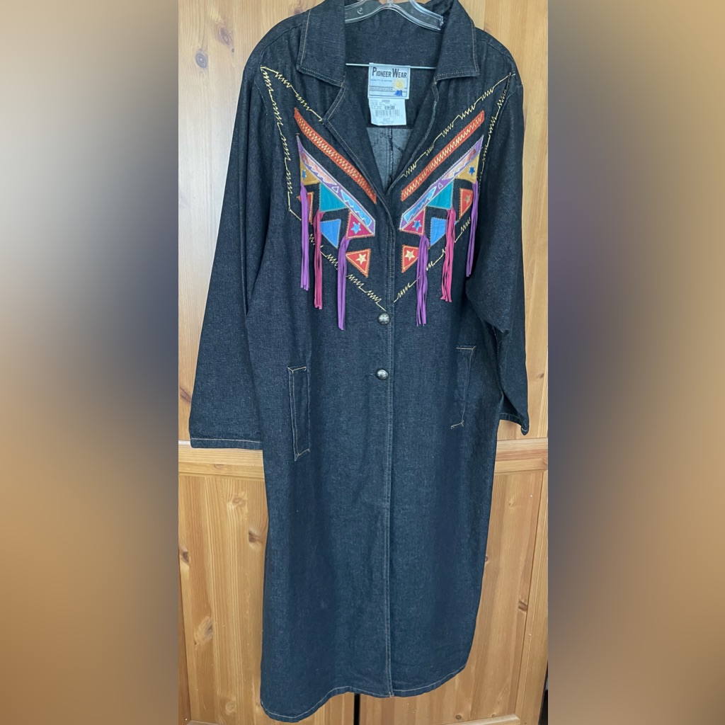 Pioneer Wear Navajo Drum Coat With Handmade Embroidery Size 12 (Large)